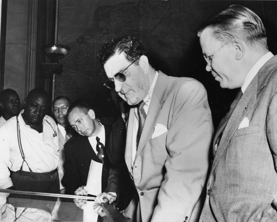 Photograph of Jess Larson and Dr. Wayne C. Grover at the Official Preview of the Freedom Train Exhibit (19087853551)