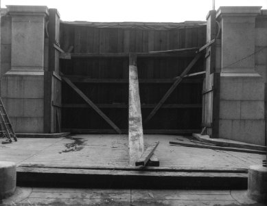 Photograph of Construction of the Extension of the National Archives Building (35936417531)