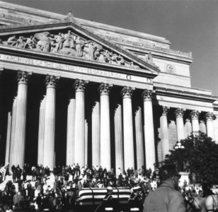 Photograph of Lyndon B. Johnson Funeral Procession in front of the National Archives (35741217786)