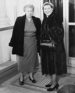 Photograph of First Lady Bess Truman with Mamie Eisenhower, wife of the President-elect, during Mrs. Eisenhower's... - NARA - 200403 (1) photo