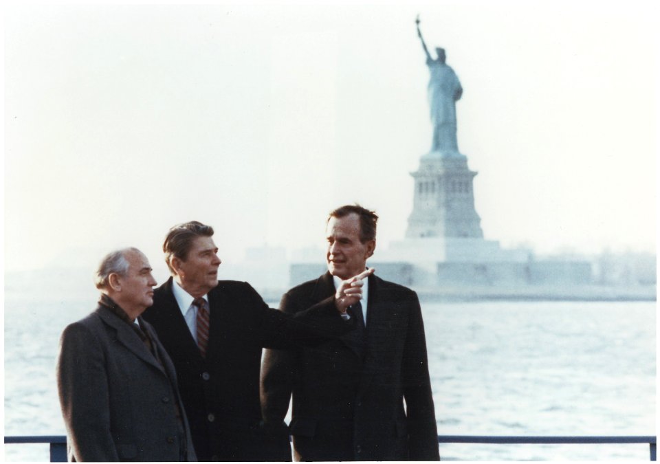 Photograph of President Reagan and Vice-President Bush meeting with General Secretary Gorbachev on Governor's Island... - NARA - 198595