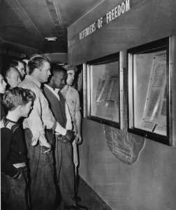 Photograph of Freedom Train Exhibit (19078949282)