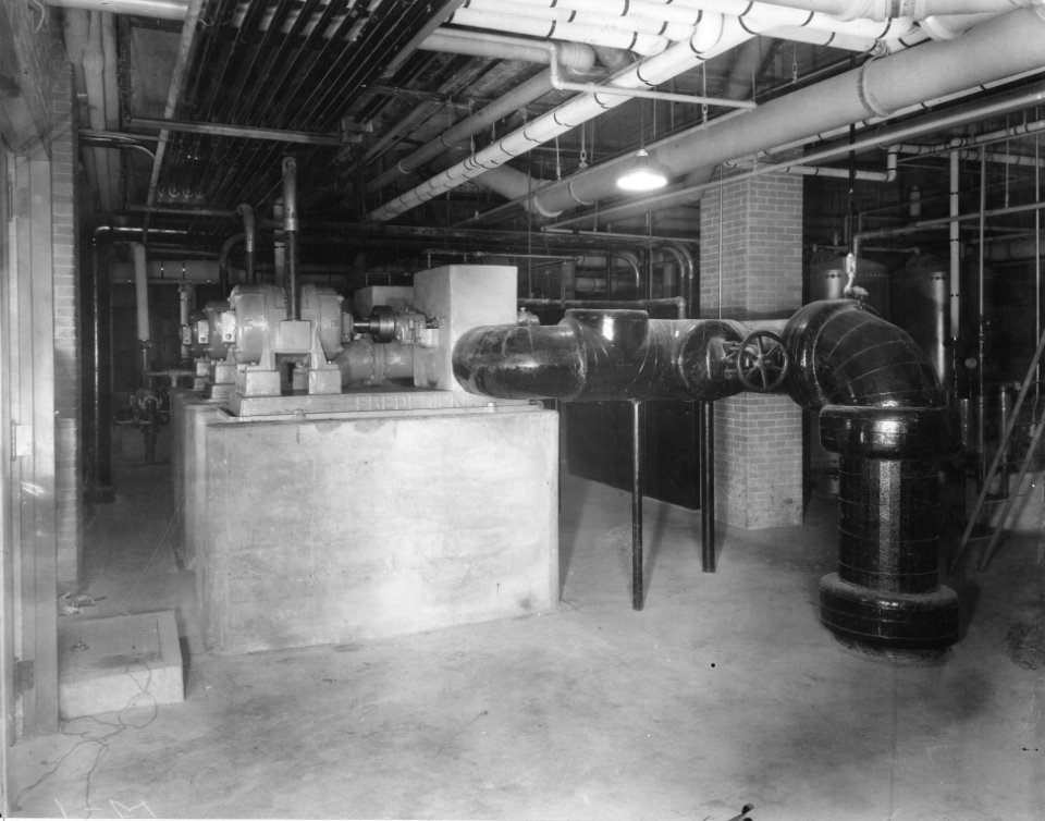 Photograph of a Mechanical Installation in the National Archives Building (36092168971)