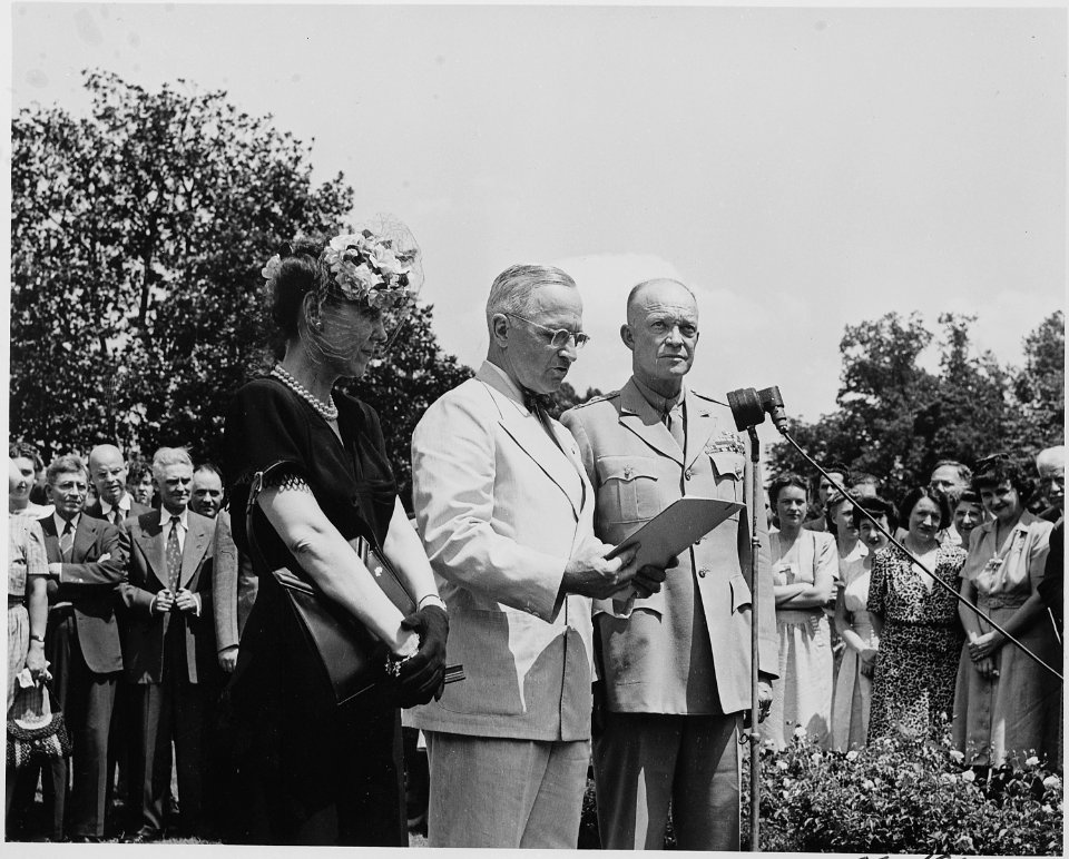 Photograph of President Truman reading the citation for General Dwight D. Eisenhower's Distinguished Service Medal... - NARA - 199117