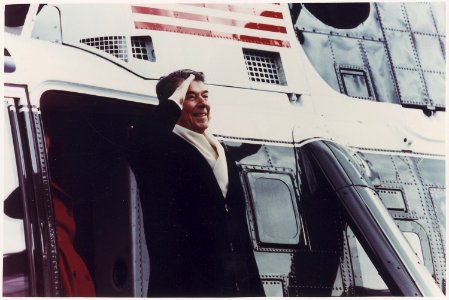 Photograph of President Reagan's last day saluting as he boards the helicopter at the US Capitol - NARA - 198598