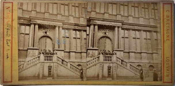 Photo stéréoscopique de l'hôtel de ville de Gand (C Bretagne)