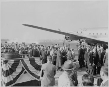 Photograph of dignitaries greeting each other during welcoming ceremony at Washington's National Airport in honor of... - NARA - 199571
