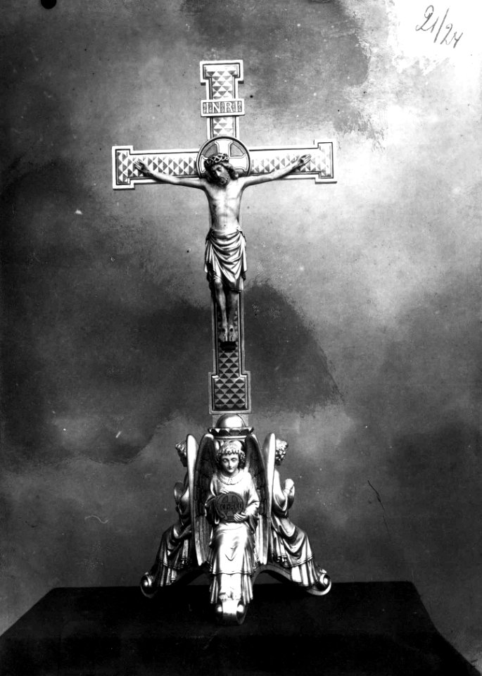 Photograph of a crucifix Cuypershuis 0689b (24)