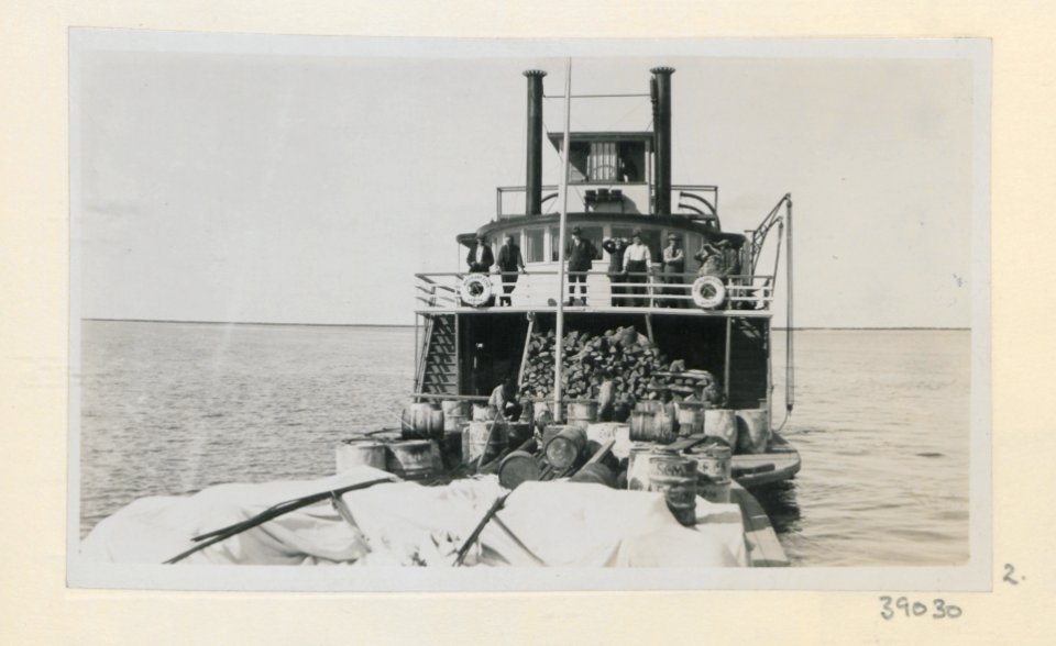 Photograph of the Imperial Oil Company's expedition to the Mackenzie River District No 2 (HS85-10-39030) original