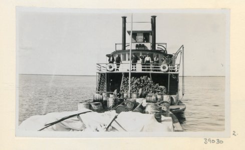 Photograph of the Imperial Oil Company's expedition to the Mackenzie River District No 2 (HS85-10-39030) original