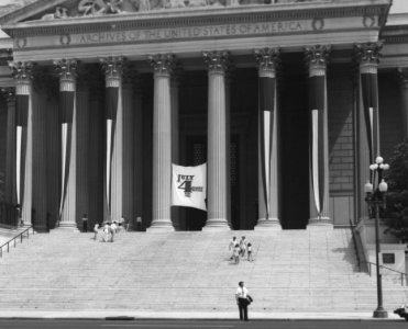 Photograph of Fourth of July at the National Archives (35611901612)