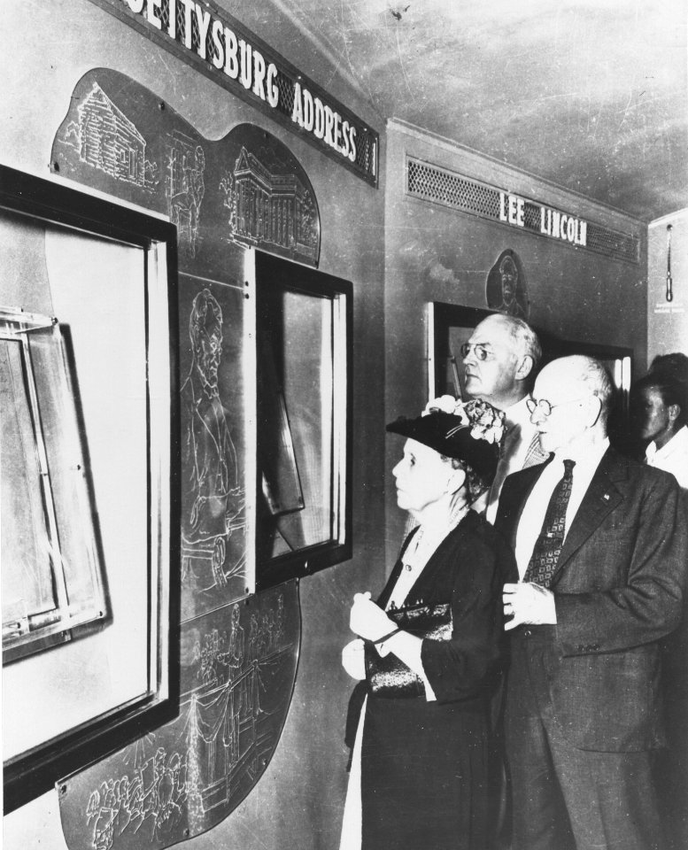 Photograph of Freedom Train Exhibit (19058365956)