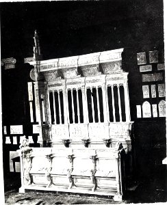 Photograph of a plaster cast of the choir stalls of the Grote of Onze-Lieve-Vrouwekerk in Dordrecht Cuypershuis 0687a (028)