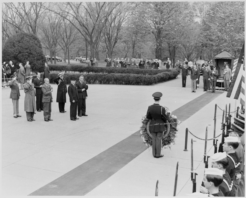 Photograph of President Truman, Secretary of the Navy James Forrestal, and other dignitaries at the Tomb of the... - NARA - 199434