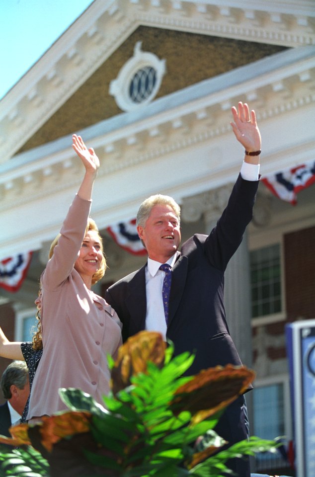 Photograph of President William Jefferson Clinton and First Lady Hillary Rodham Clinton at the Huntington Train Trip Kick-Off Event