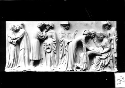 Photograph of a relief with a medieval scene Cuypershuis 0688c (11)