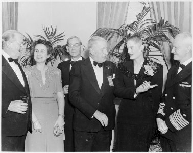 Photograph of Hollywood celebrities and dignitaries at Roosevelt Birthday Ball activities in Washington - NARA - 199317 photo