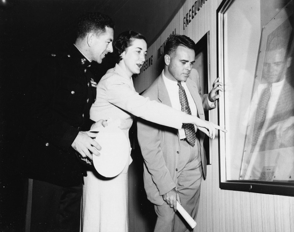 Photograph of Lt. Col. Scott, USMC, Elizabeth Bukowsky, and John F. (Mike) Simmons at the Official Preview of the Freedom Train Exhibit (18896922018)