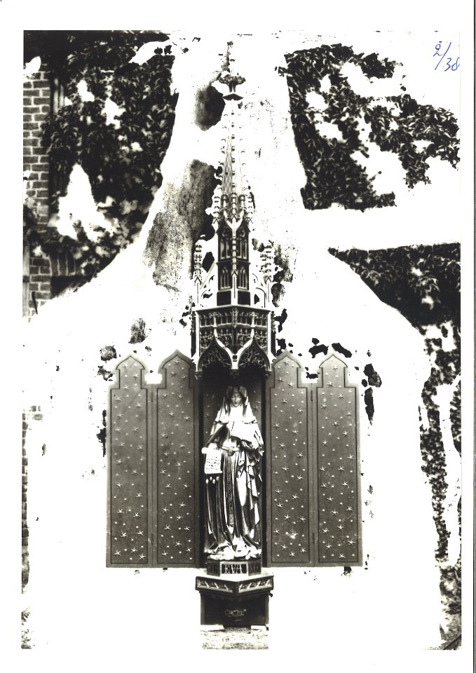 Photograph of a statue of Saint Eva of Liège Cuypershuis 0687b (003)