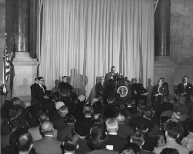 Photograph of President Harry S Truman Delivering the Principal Address at the Unveiling Ceremony (35323027365)