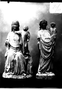 Photograph of two sculptures of the Virgin and Child Cuypershuis 0689a (10)