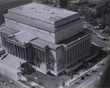 Photograph of an Aerial View of the National Archives Building, Constitution Avenue and 7th Street, Washington, D.C. (36069233775)