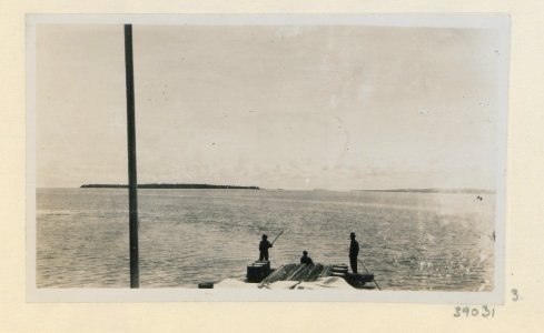 Photograph of the Imperial Oil Company's expedition to the Mackenzie River District No 3 (HS85-10-39031) original