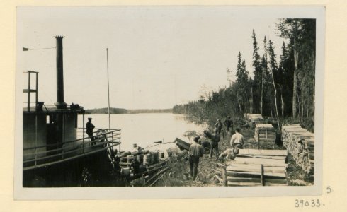 Photograph of the Imperial Oil Company's expedition to the Mackenzie River District No 5 (HS85-10-39033) original
