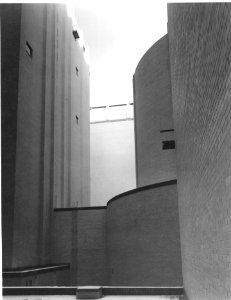 Photograph of the Inner Court of Archives Building, 12-21-1935 (14059482409)