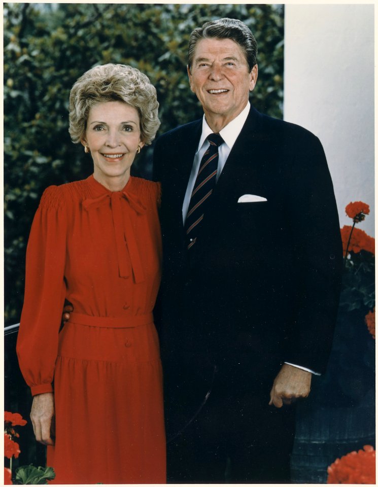 Photograph of the Official Portrait of The Reagans - NARA - 198566