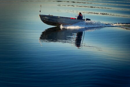 Ship travel powerboat