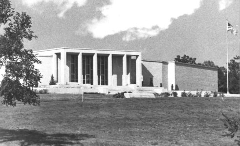 Photograph of Truman Library, View on Pamphlet (35610000215)