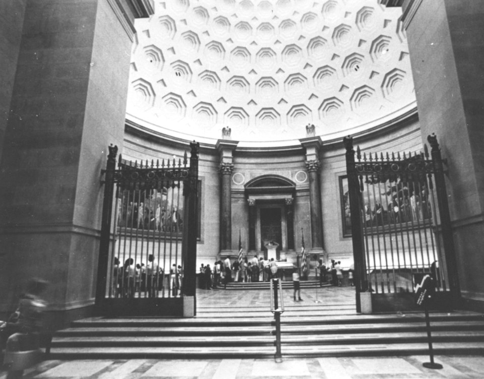 Photograph of View of Rotunda through the Gate (36007325386)