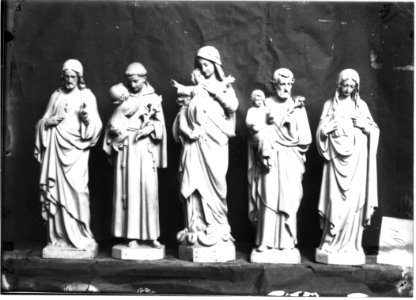 Photograph of five religious statues Cuypershuis 0686 (036)