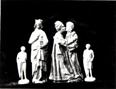 Photograph of Four Figures Cuypershuis 0687a (026)