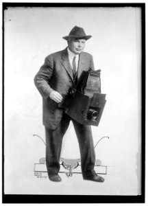 PHOTOGRAPHER WITH LARGE FORMAT CAMERA LCCN2016865471