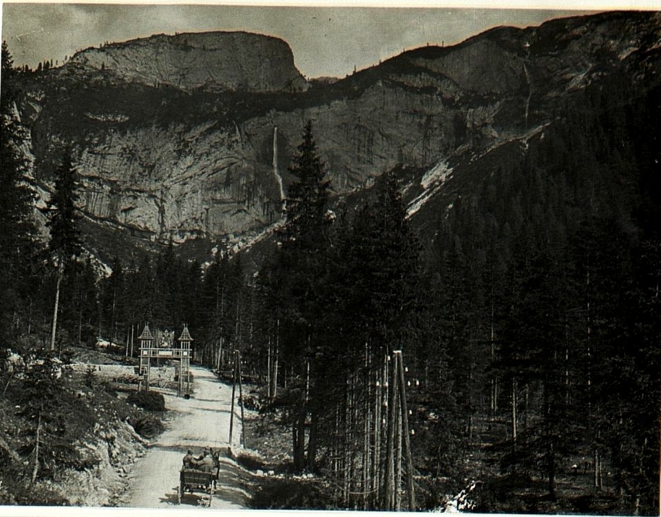 Pian - Travisan mit Blick gegen Baranchie. (BildID 15586331)
