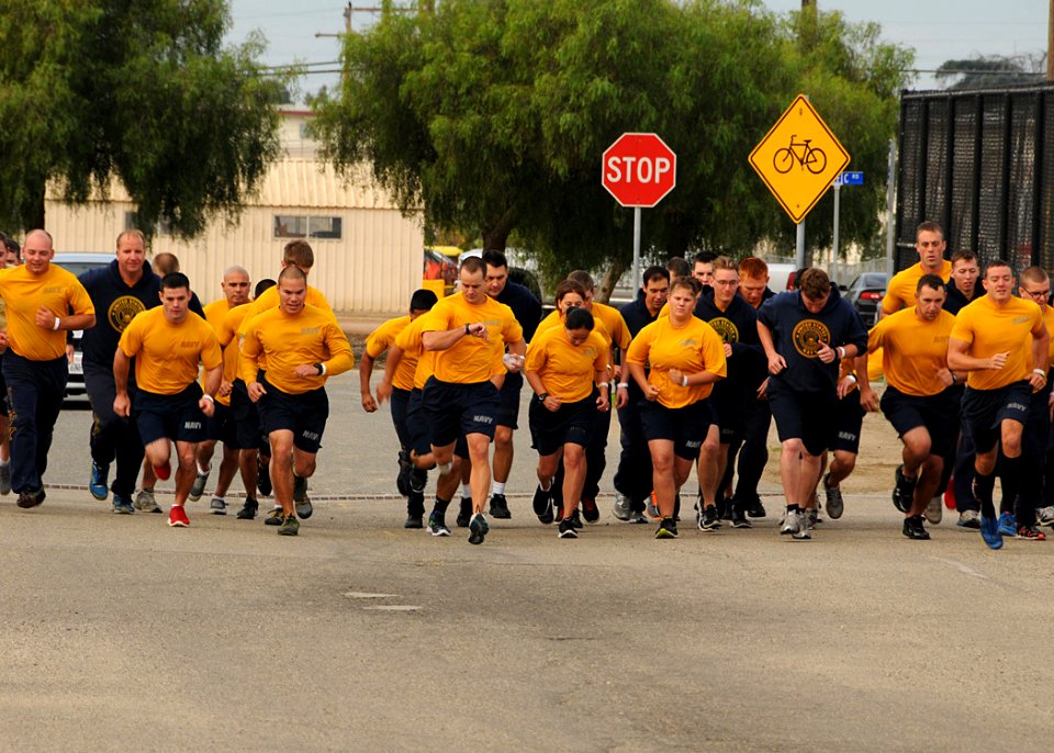 Physical Fitness Assessment 121212-N-VN372-001