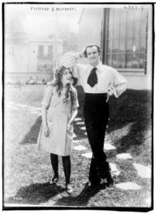 Pickford and Fairbanks LCCN2014718196