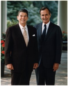Photograph of the Official Portrait of President Reagan and Vice-President Bush - NARA - 198518 photo
