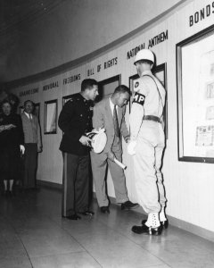 Photograph of the Official Preview of the Freedom Train Exhibit (19058371446)
