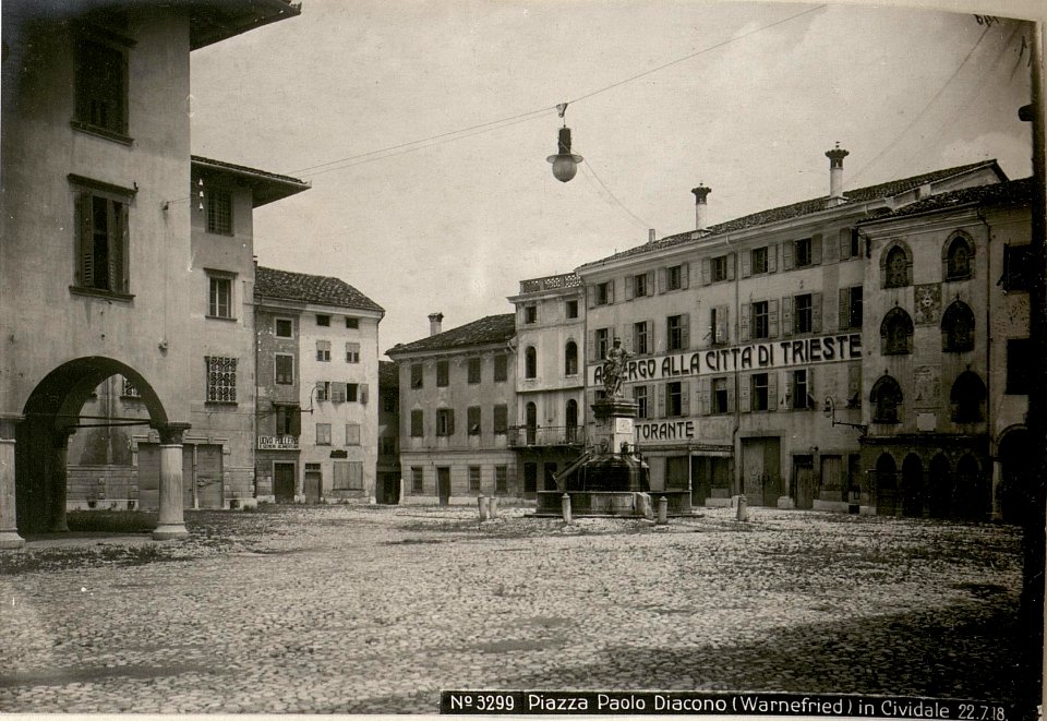 Piazza Paolo Diacono (Warnefried) in Cividale 22.7.18. (BildID 15620808)