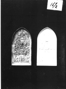 Photograph of two reliefs Cuypershuis 0688d (02)