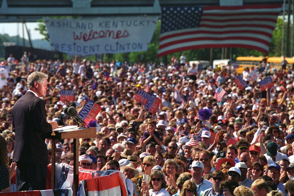 Photograph of President William Jefferson Clinton addressing a crowd