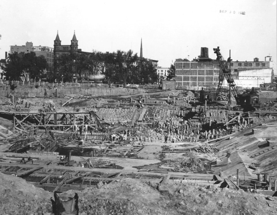 Photograph of the Cementing of the Foundation for the National Archives Building, Washington, D.C. (36778974825)