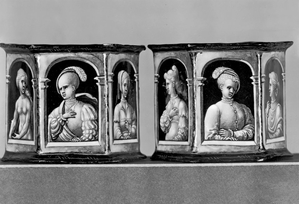 Pierre Reymond - Pair of Saltcellars - Walters 44348, 44349