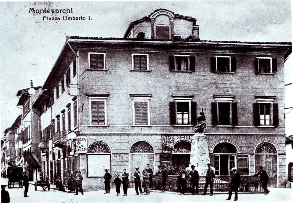 PiazzaumbertoImontevarchi