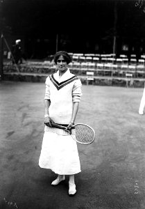 Phyllis Satterthwaite 1914 photo