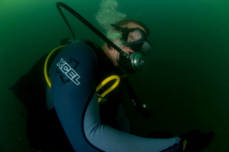 Pier search 141215-N-BJ254-058