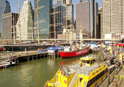 Manhattan fire-boat four-masted photo